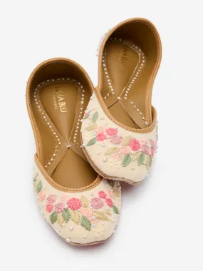 LUNA BLU Beige Floral Embroidered Juttis