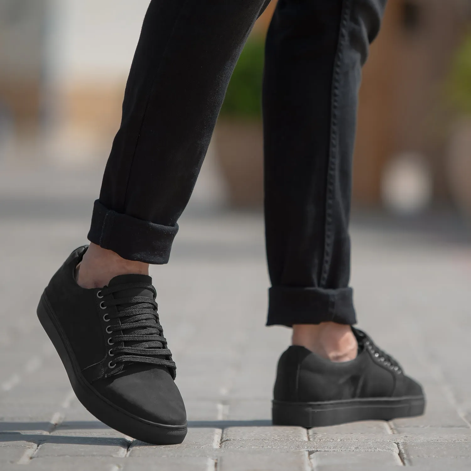 Murphy Low Top Black Nubuck Sneakers