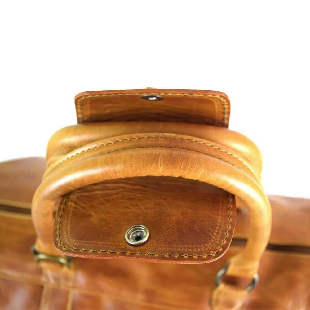 Weekender Bag with shoe compartment in Cognac color Leather - Professional Players Favorite